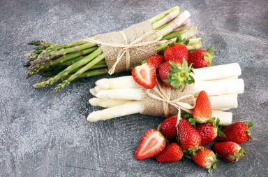 Spargel und Erdbeeren